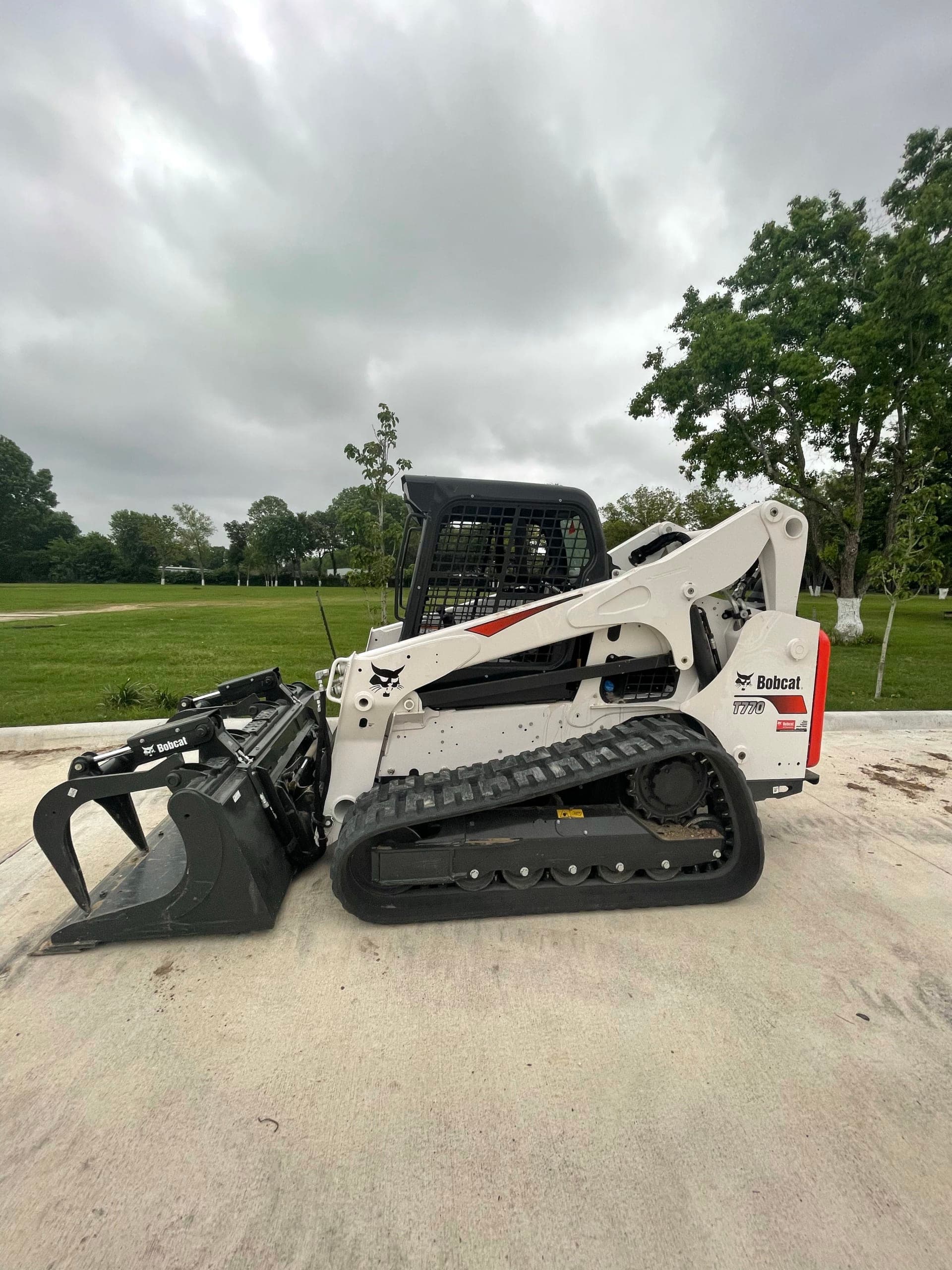 Bobcat T770 Compact Track Loader