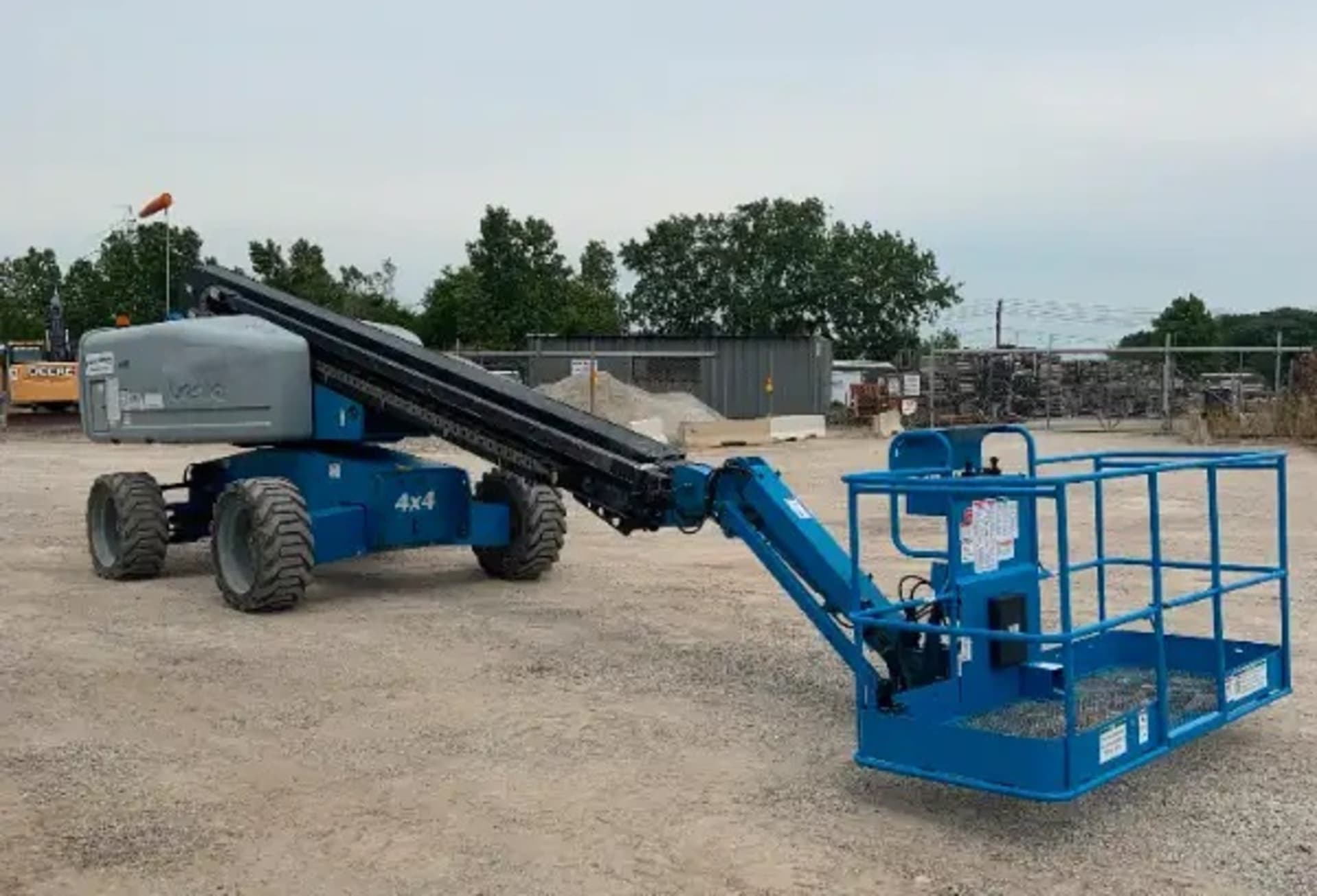 Genie S45 BOOM LIFT