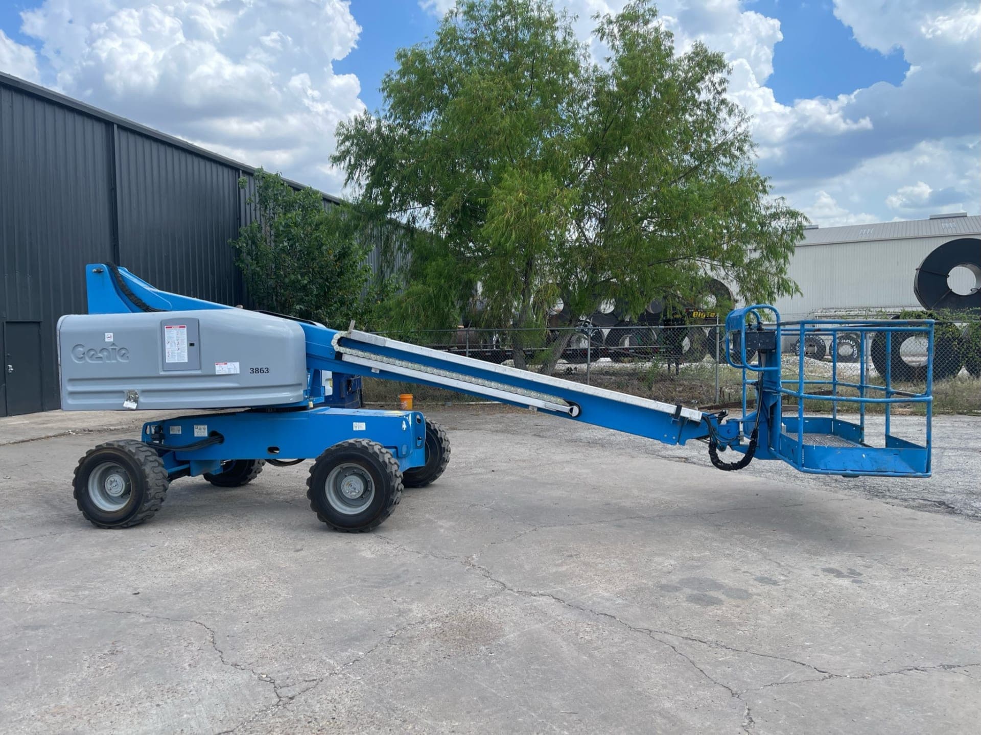 Genie S40 BOOM LIFT 40FT / 45FT