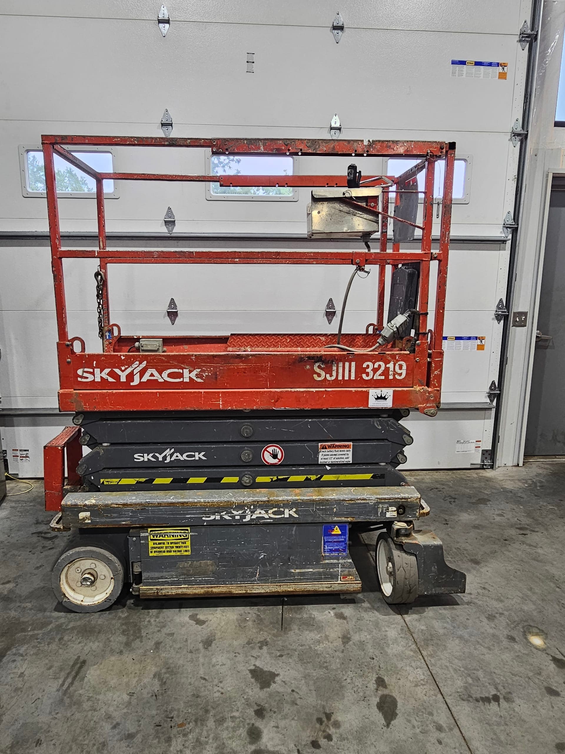 SCISSOR LIFT - Skyjack SJIII 3219