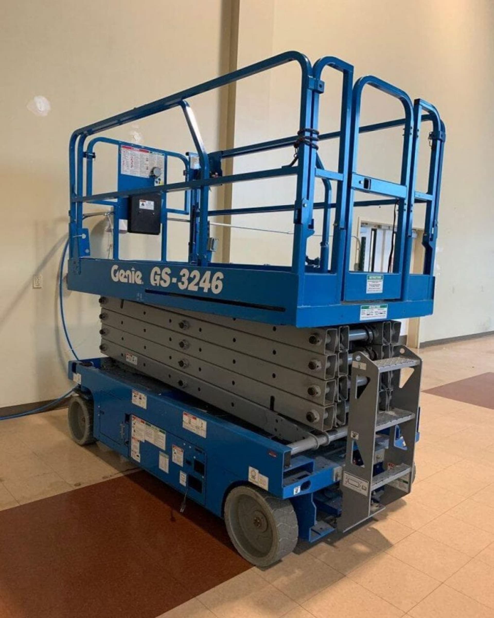 Electric Scissor Lift