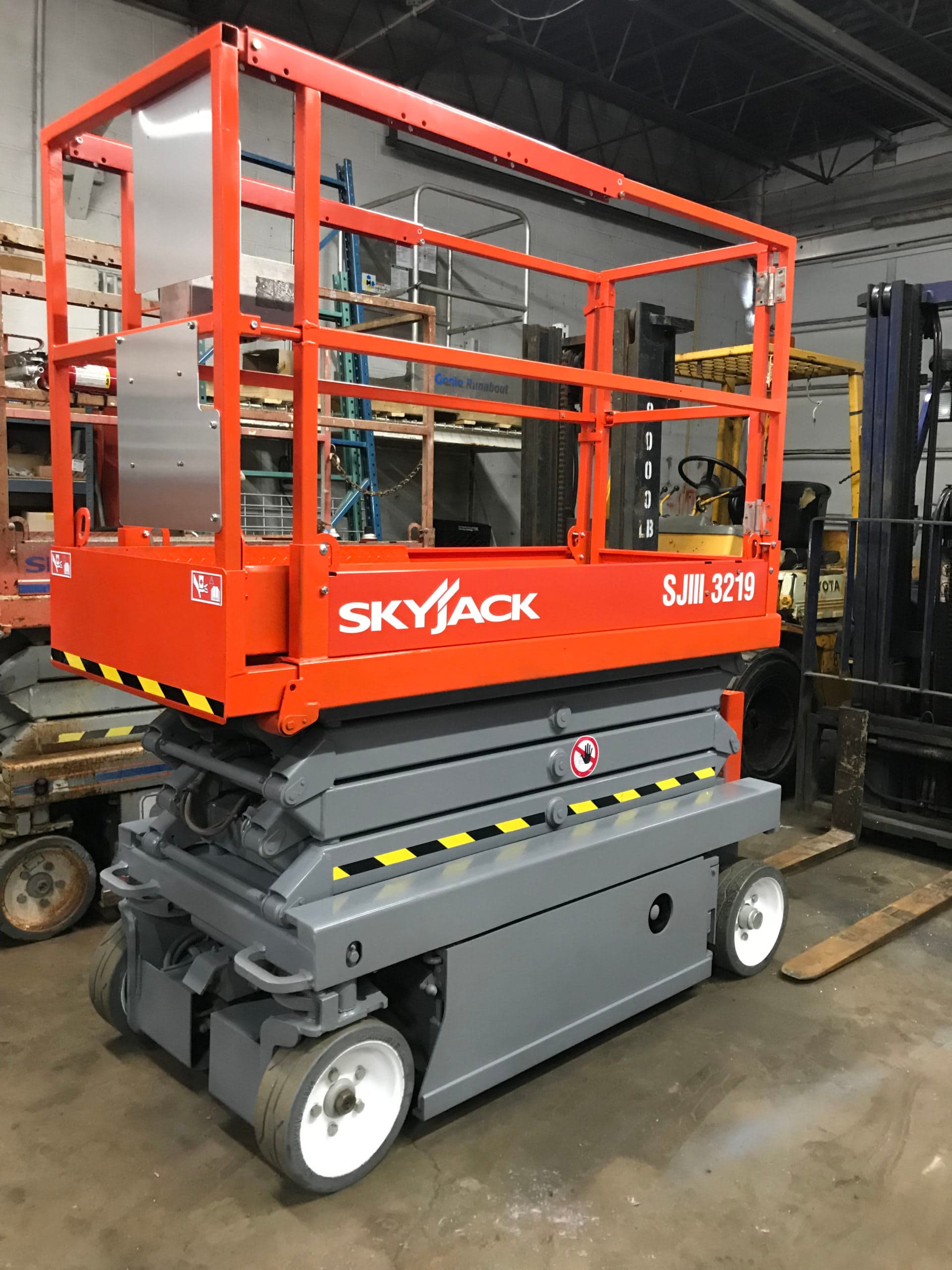 Skyjack 3219 19' Scissor Lift