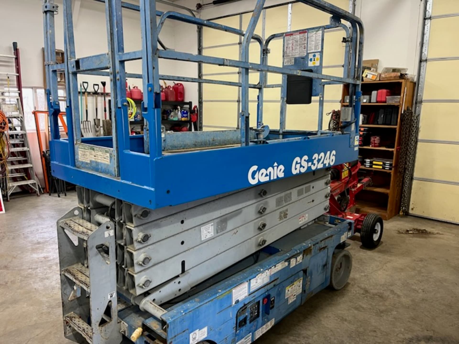 Genie GS- 3246 Electric Scissor Lift