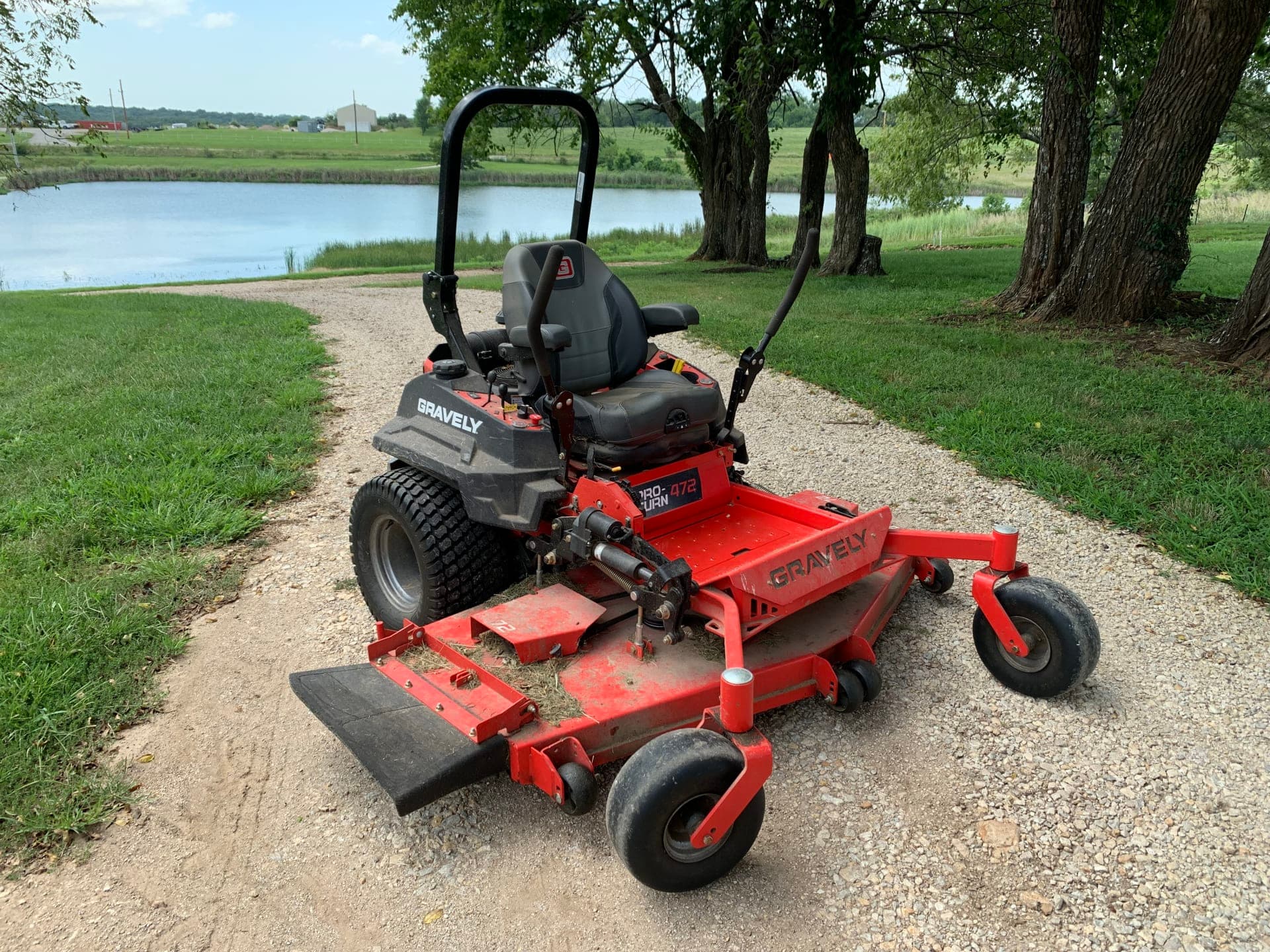Gravely Pro-Turn 472 Zero Turn Mower